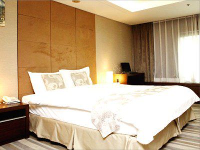 Hotel Three Seven 3*